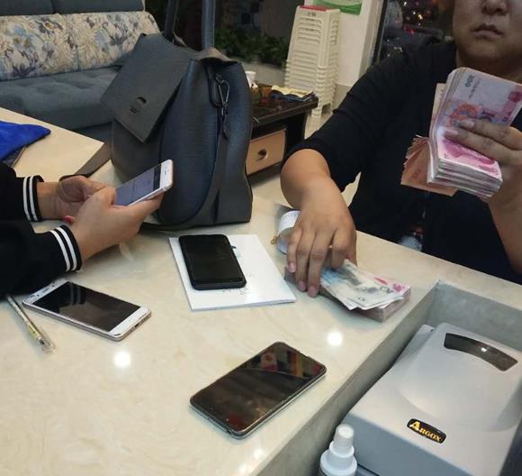 購(gòu)買干洗設(shè)備干洗機(jī)要多少錢? 購(gòu)買干洗設(shè)備干洗機(jī)要多少錢?