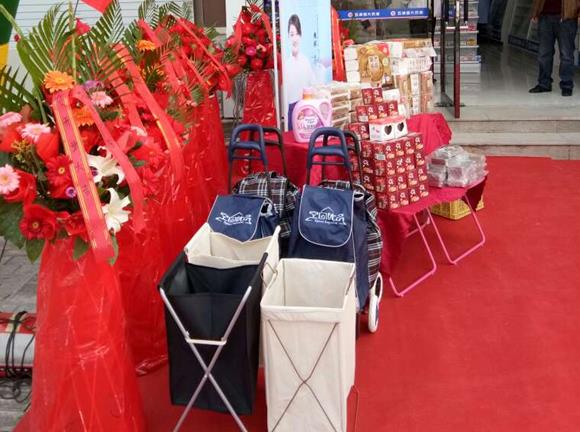 干洗店設(shè)備價格 和干洗店的市場定位有關(guān)